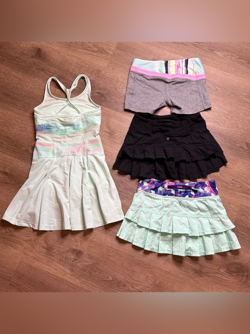 Ivivva Summer Bundle - Picture 2 of 6